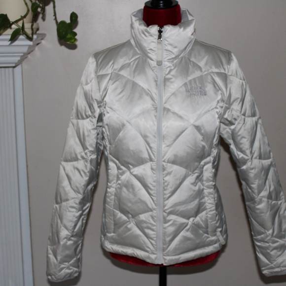 The North Face Jackets & Blazers - The North Face Puffer jacket Size Small